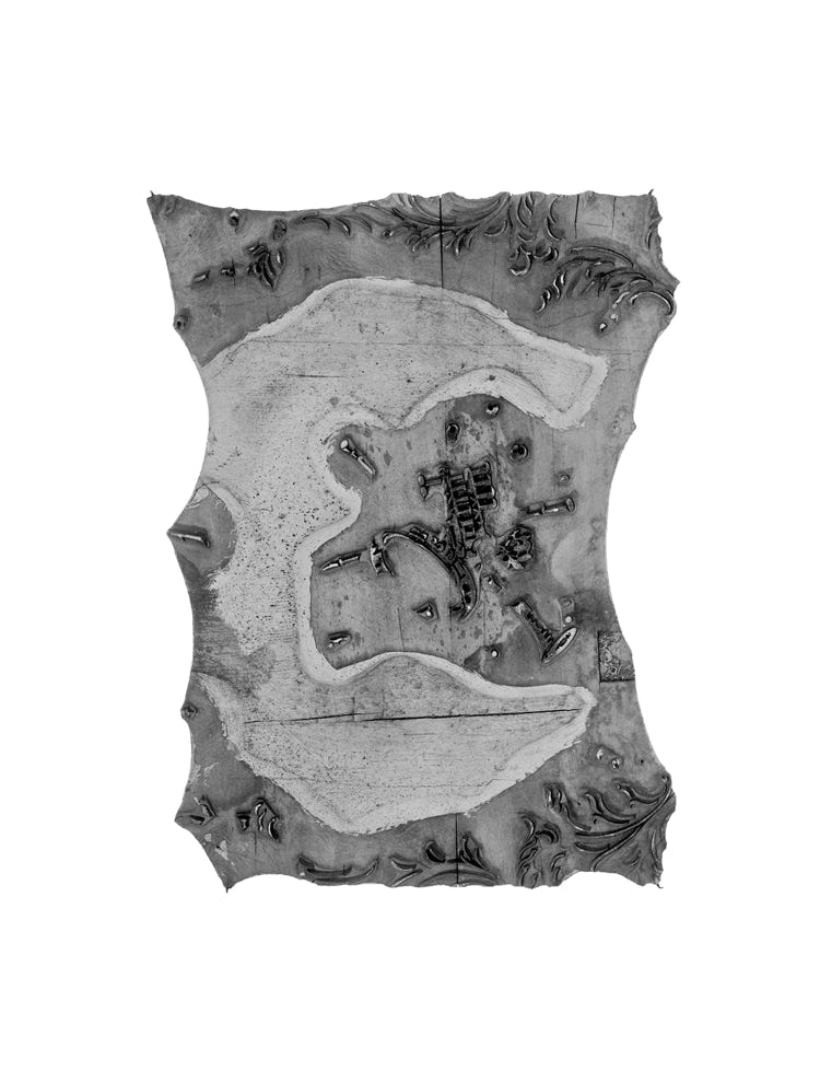 Photographie de Fernande Petitdemange : Planches à peaux, 2005, tirage argentique noir et blanc, format 40 x 50 cm, série de 12 photographies, Musée dde l'Impression sur Etoffes, Mulhouse.