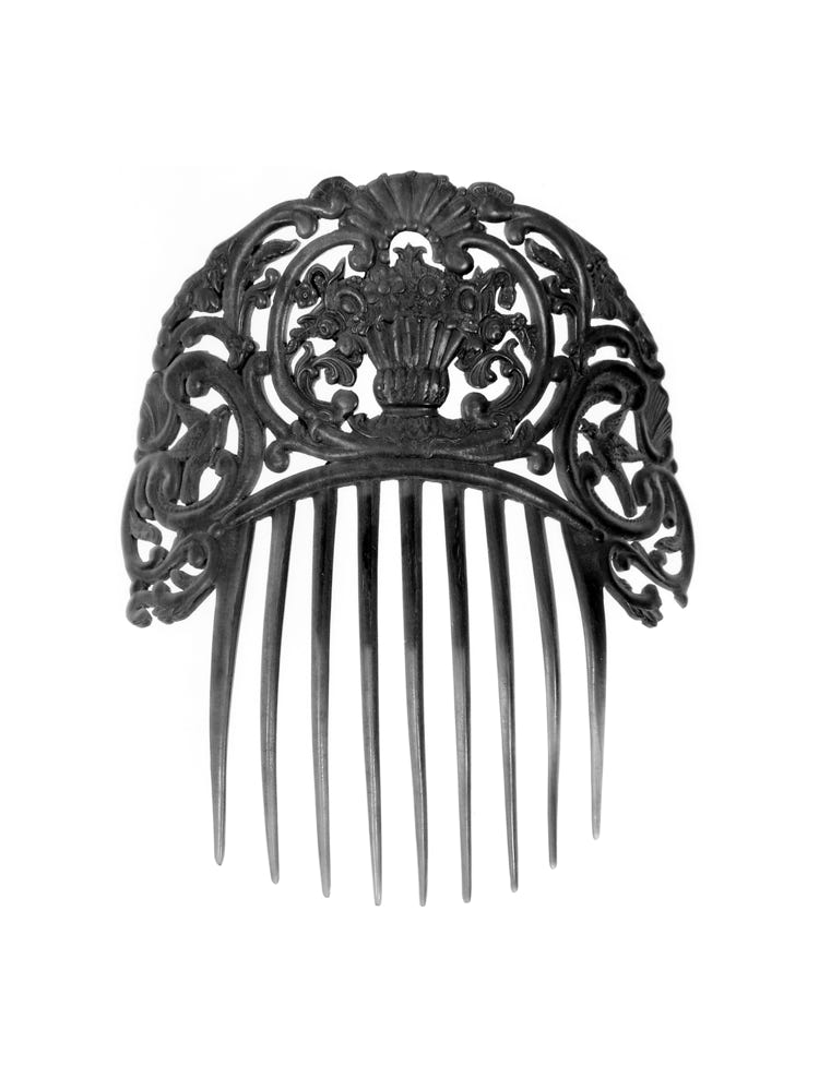 Photographie de Fernande Petitdemange : De l'ombre à la lumière, 2017, tirage argentique noir et blanc, format 40 x 50 cm, série de 20 photographies, Musée départemental d'art ancien et contemporain d'Epinal